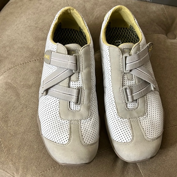 Michelle K Sport sneakers Size 7 - Picture 1 of 8